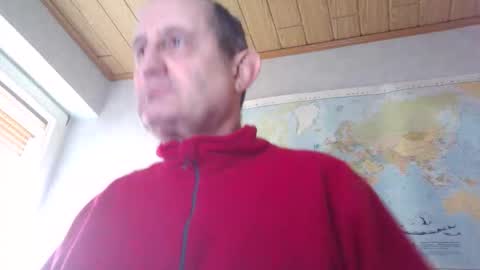 Snapshot of sharpshoder chatting on 4, 12, 2025 Peter online show from 4, 12, 2025