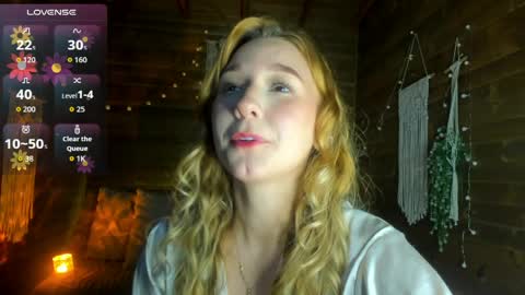 Snapshot of shatall_rouge chatting on 5, 4, 2026 Shantall online show from 5, 4, 2026