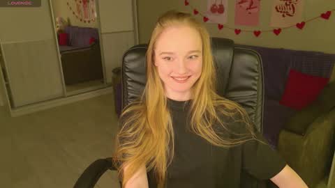 Snapshot of shawty_mia chatting on 16, 12, 2025 Shawty Mia online show from 16, 12, 2025