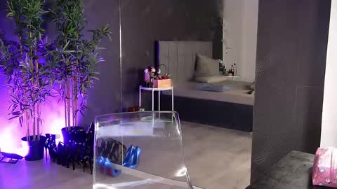 Snapshot of shayblonde chatting on 7, 3, 2025 shayblonde online show from 7, 3, 2025