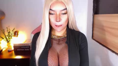 Snapshot of sheenafrost chatting on 6, 3, 2026 sheenafrost online show from 6, 3, 2026