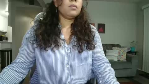 Snapshot of sheilyn_smith chatting on 14, 10, 2025 sheilyn_smith online show from 14, 10, 2025