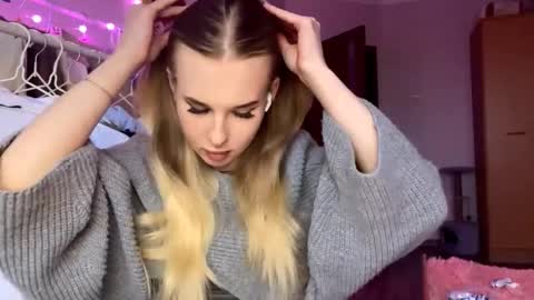 Jenny online show from 19, 9, 2025