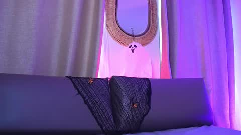  Transmission schedule Monday - Friday 715 am to 200 pm time Colombia  online show from 25, 10, 2025