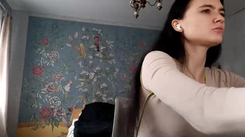 Snapshot of shellitomjack chatting on 5, 11, 2025 Mila online show from 5, 11, 2025