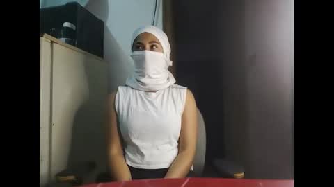 Snapshot of shelovesthemask chatting on 22, 10, 2025 shelovesthemask online show from 22, 10, 2025