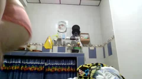 Snapshot of shelsyzevee_ chatting on 17, 12, 2025 shelsyzevee_ online show from 17, 12, 2025