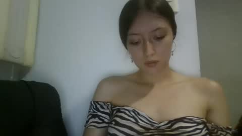 Snapshot of shelsyzevee_ chatting on 18, 12, 2025 shelsyzevee_ online show from 18, 12, 2025