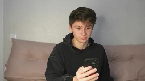 Max online show from 24, 10, 2025