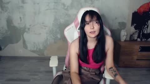 Snapshot of sherrellkitson chatting on 8, 11, 2025 Emma online show from 8, 11, 2025