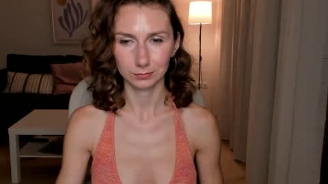 shesleepsnaked online show from 17, 12, 2024