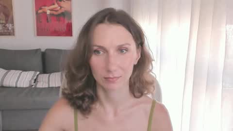 shesleepsnaked online show from 8, 10, 2025