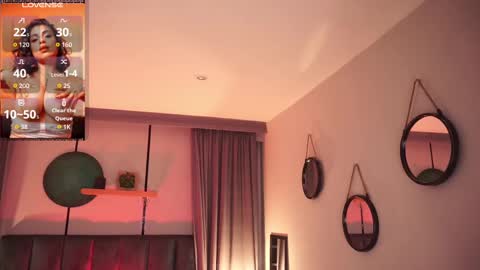 Snapshot of sheyla_hills_ chatting on 19, 9, 2025 Sheyla online show from 19, 9, 2025