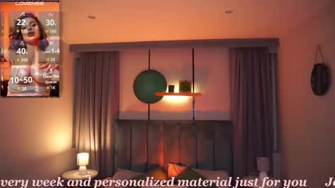 Snapshot of sheyla_hills_ chatting on 16, 11, 2025 Sheyla online show from 16, 11, 2025