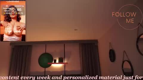 Snapshot of sheyla_hills_ chatting on 23, 11, 2025 Sheyla online show from 23, 11, 2025