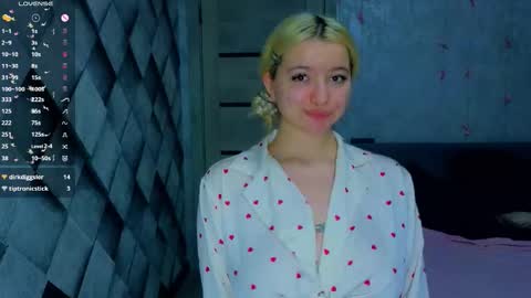 shining_luna online show from 4, 2, 2026