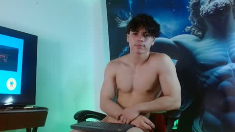 Snapshot of shinobi_grey chatting on 5, 1, 2025 .. shinobi .. online show from 5, 1, 2025