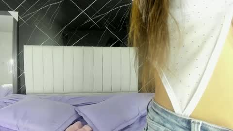 shirleyhott online show from 4, 10, 2025