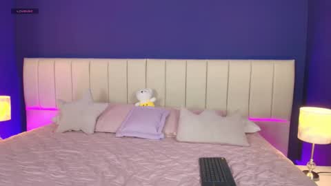 Snapshot of shizuko___ chatting on 14, 10, 2025 Valentina online show from 14, 10, 2025