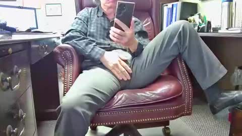 nikolas send dm for an appointment online show from 4, 2, 2026