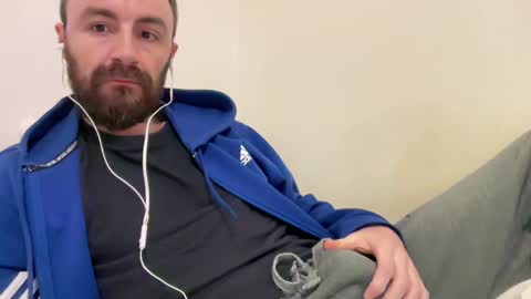 Snapshot of show_jizzness chatting on 2, 2, 2025 show_jizzness online show from 2, 2, 2025