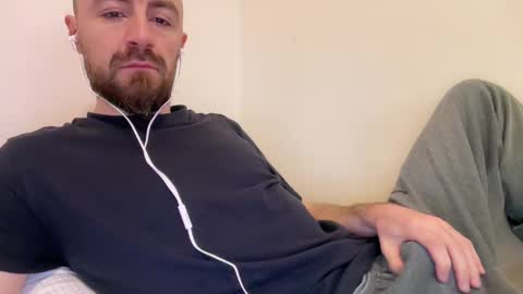Snapshot of show_jizzness chatting on 6, 2, 2025 show_jizzness online show from 6, 2, 2025