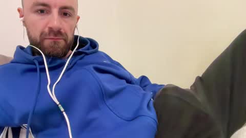 Snapshot of show_jizzness chatting on 27, 2, 2025 show_jizzness online show from 27, 2, 2025
