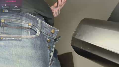 Snapshot of showoffjay46 chatting on 12, 11, 2025 showofjay online show from 12, 11, 2025