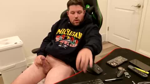 Snapshot of shroomhead5 chatting on 14, 11, 2025 shroom online show from 14, 11, 2025