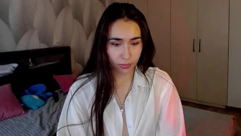 Snapshot of shy_bambiii chatting on 10, 11, 2025 Mika online show from 10, 11, 2025