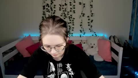 shy_elina01 online show from 13, 10, 2025