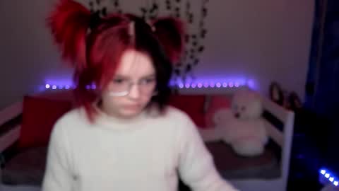 shy_elina01 online show from 14, 11, 2025