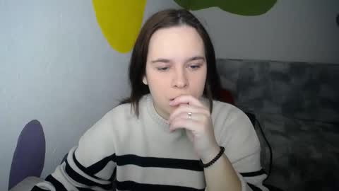 shy_lil online show from 5, 12, 2025