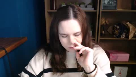 shy_lil online show from 17, 12, 2025