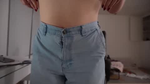 Snapshot of shybabyangel777 chatting on 13, 9, 2025 bella online show from 13, 9, 2025