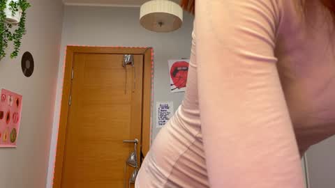 Snapshot of shybella_girl chatting on 5, 12, 2024 Bella online show from 5, 12, 2024