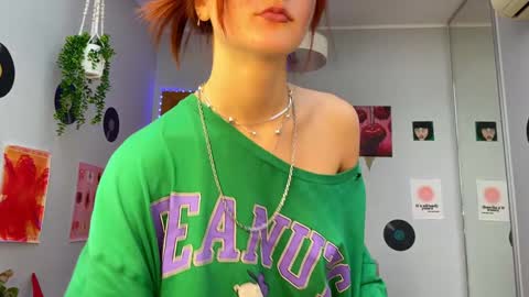 Snapshot of shybella_girl chatting on 17, 12, 2024 Bella online show from 17, 12, 2024