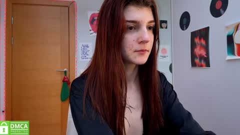 Snapshot of shybella_girl chatting on 19, 1, 2025 Bella online show from 19, 1, 2025