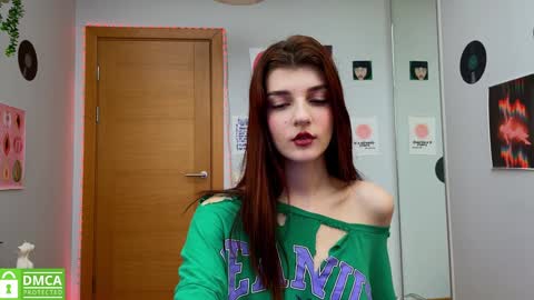 Snapshot of shybella_girl chatting on 27, 1, 2025 Bella online show from 27, 1, 2025