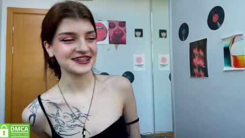 Snapshot of shybella_girl chatting on 14, 2, 2025 Bella online show from 14, 2, 2025