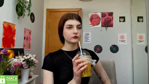 Snapshot of shybella_girl chatting on 11, 3, 2025 Bella online show from 11, 3, 2025