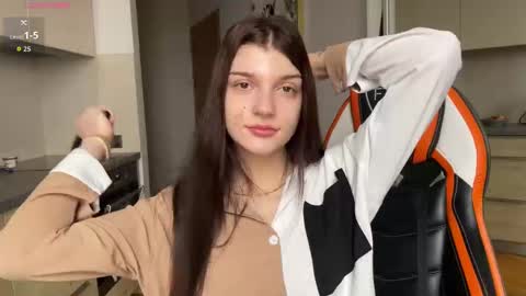 Snapshot of shybella_girl chatting on 30, 10, 2025 Bella online show from 30, 10, 2025