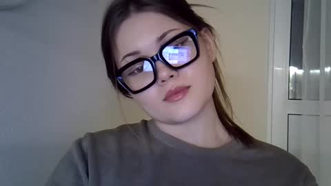 Snapshot of shynesssi chatting on 8, 1, 2025 shynesssi online show from 8, 1, 2025