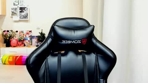 Snapshot of sia0610 chatting on 27, 10, 2025 SIA online show from 27, 10, 2025