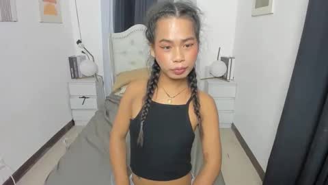 JiwelLyra online show from 4, 2, 2026