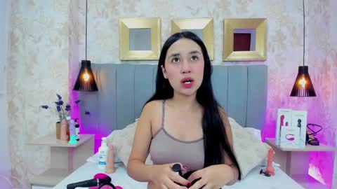Camila Vargas online show from 12, 2, 2025