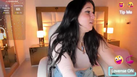 Sienna  online show from 11, 11, 2025