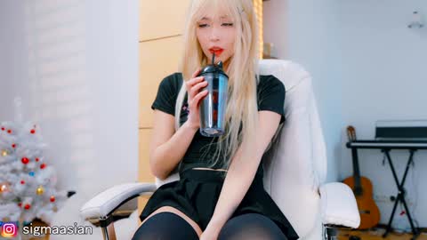 OF   instagram sigmaasian twitter sigmasian online show from 29, 12, 2024