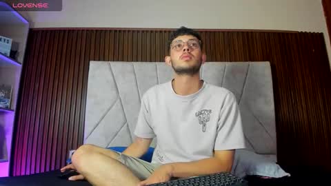 siimon_grey online show from 5, 10, 2025
