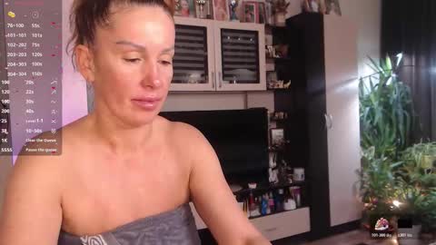 Snapshot of silenaa_sloussen chatting on 18, 11, 2025 silenaa_sloussen online show from 18, 11, 2025